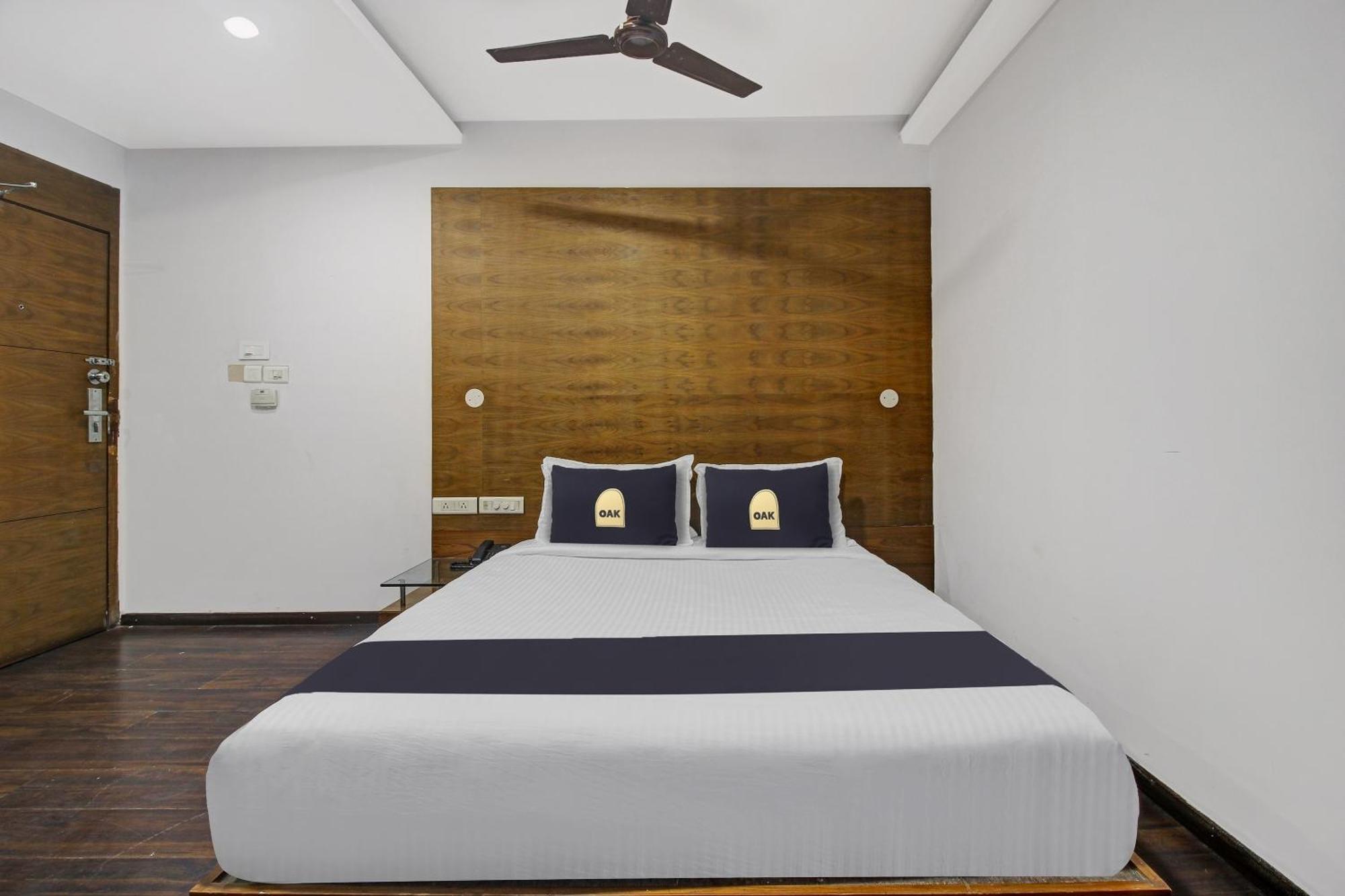 Townhouse Oak The Margi Hotel Near Yosufguda Metro Station ไฮเดอราบัด ภายนอก รูปภาพ