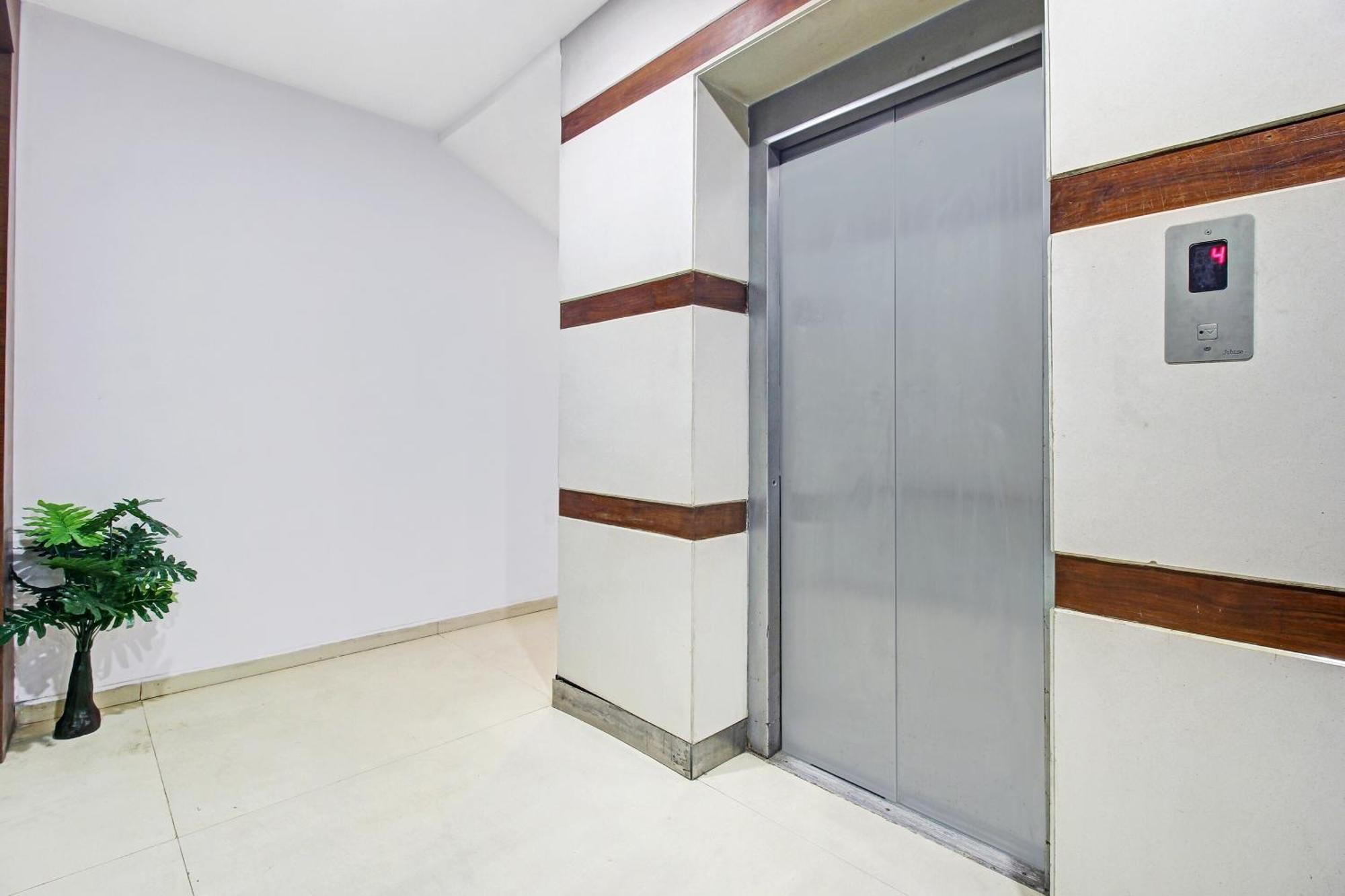 Townhouse Oak The Margi Hotel Near Yosufguda Metro Station ไฮเดอราบัด ภายนอก รูปภาพ