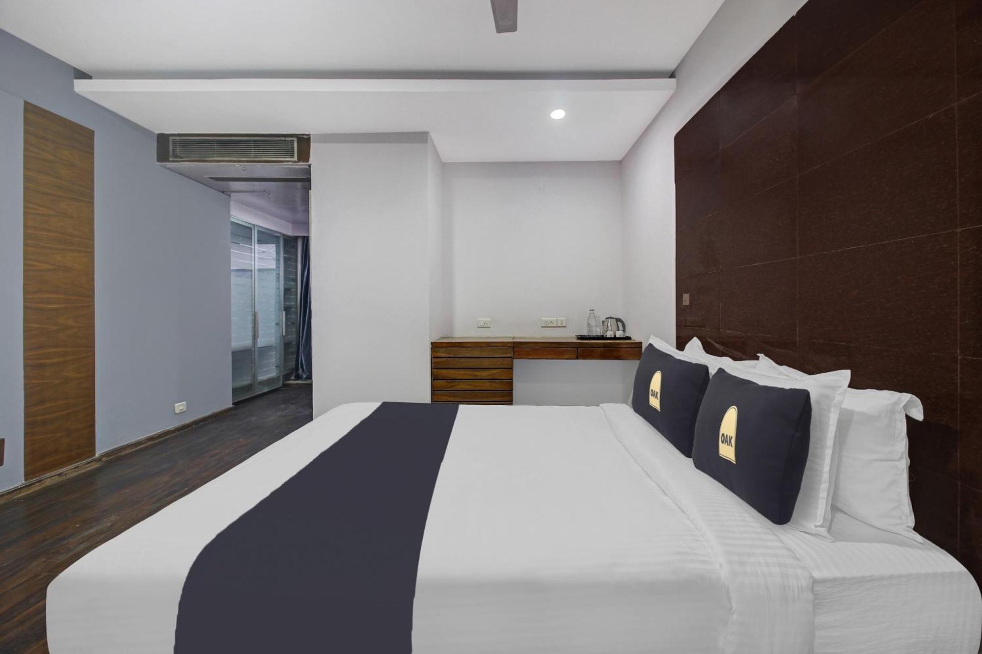 Townhouse Oak The Margi Hotel Near Yosufguda Metro Station ไฮเดอราบัด ภายนอก รูปภาพ