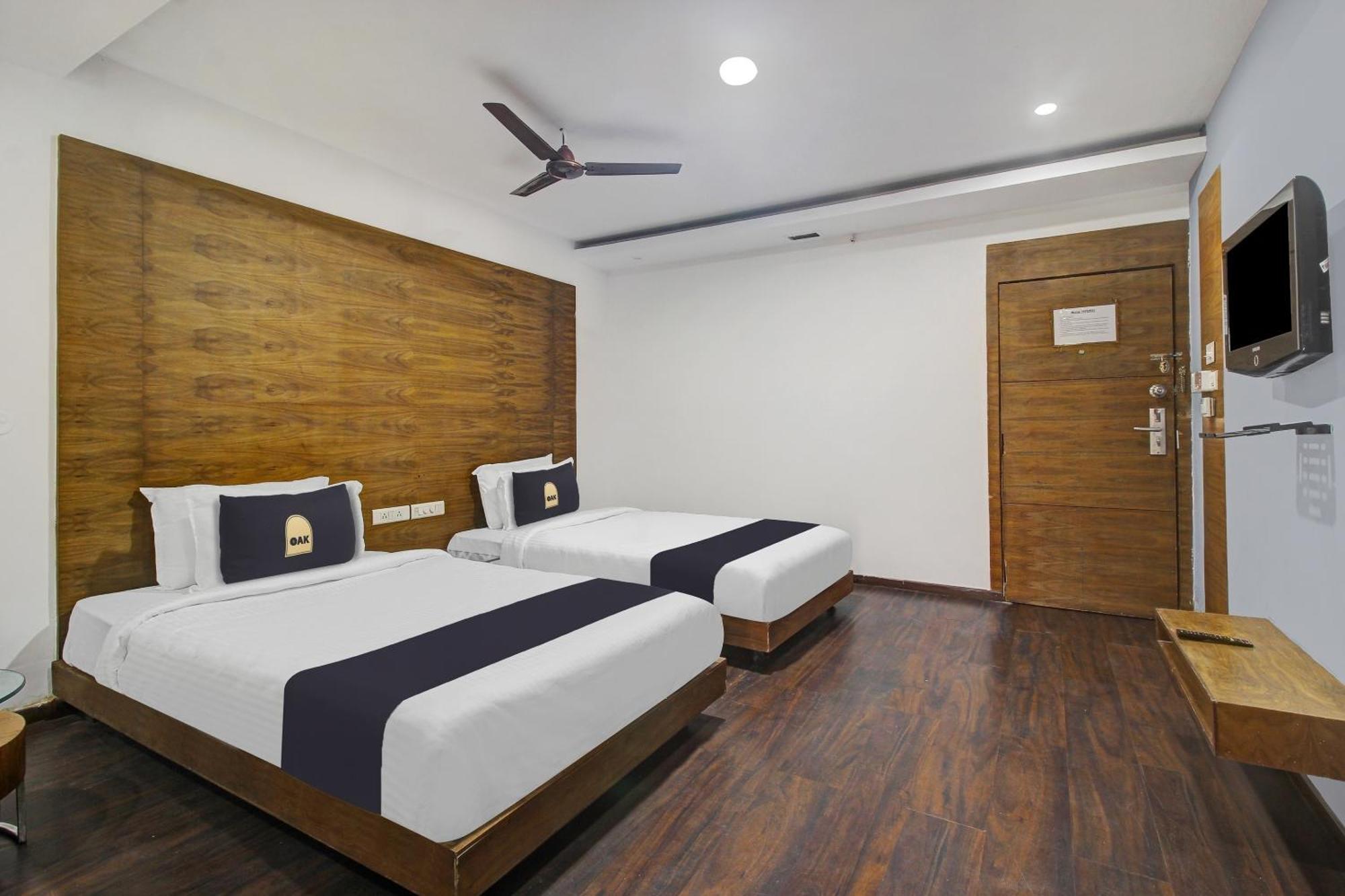 Townhouse Oak The Margi Hotel Near Yosufguda Metro Station ไฮเดอราบัด ภายนอก รูปภาพ