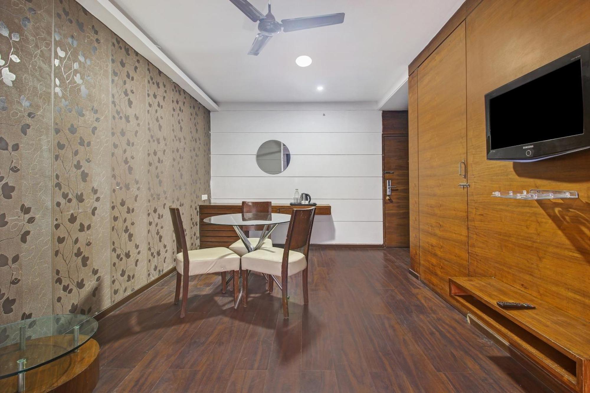 Townhouse Oak The Margi Hotel Near Yosufguda Metro Station ไฮเดอราบัด ภายนอก รูปภาพ